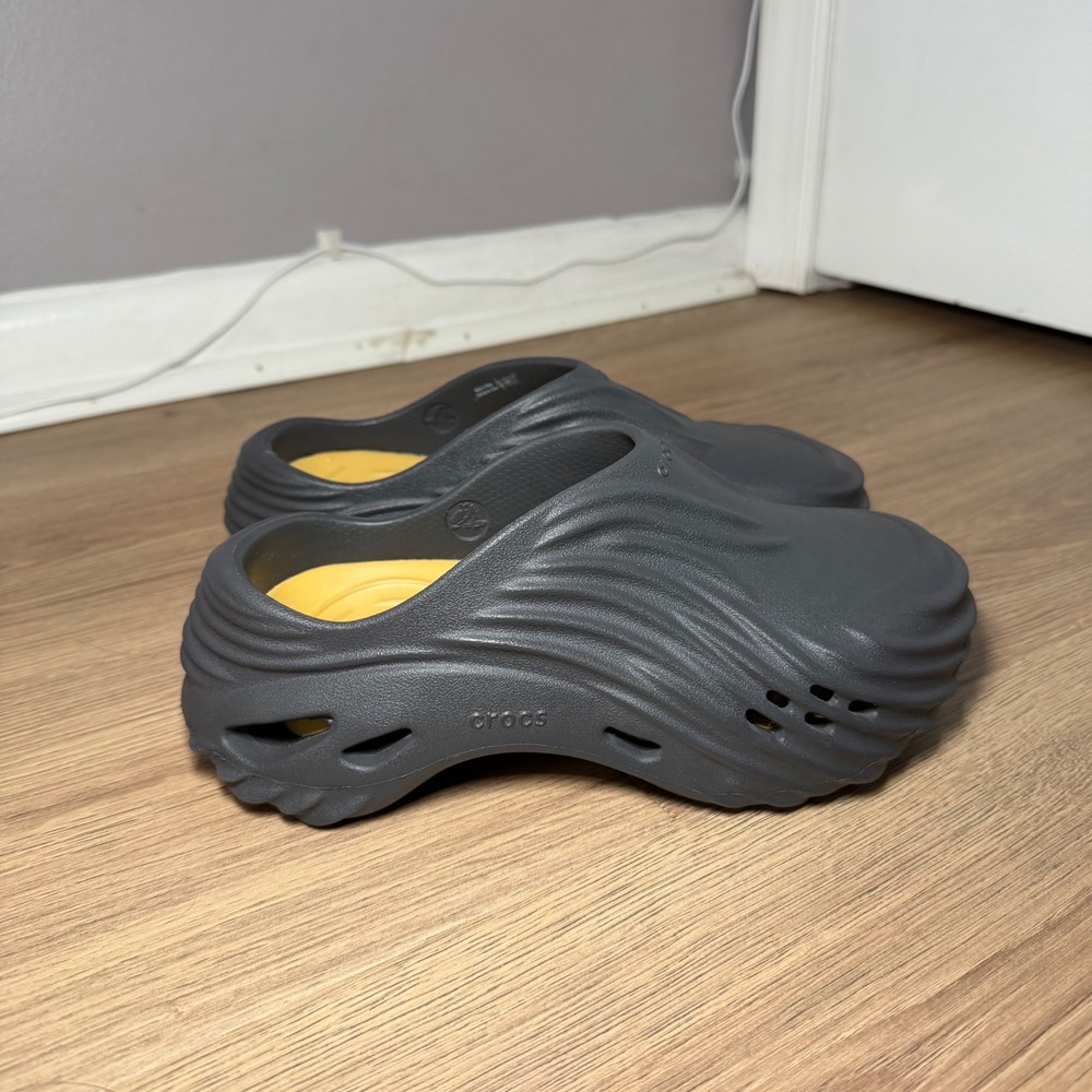 Crocs Echo Wave Black Sand 210521-0LD Men 5 women 6 Sandals Slippers Comfort